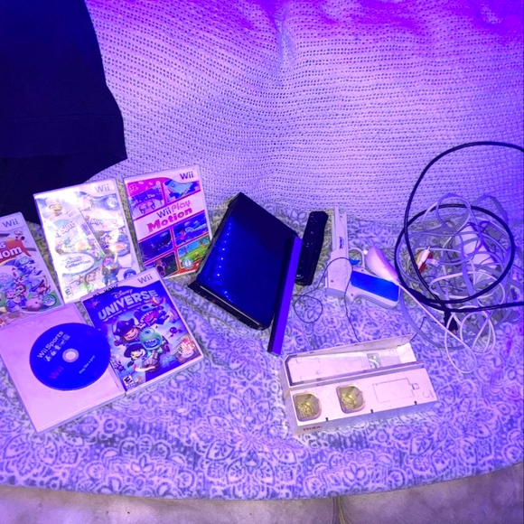 Wii - Picture 3 of 3